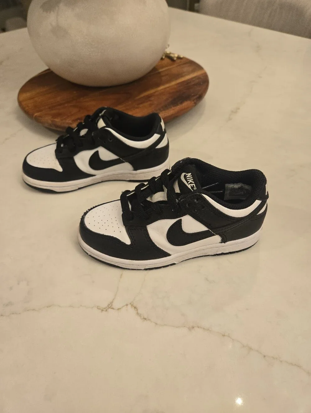 Nike Kids Low-Top Sneakers - Black & White 11c